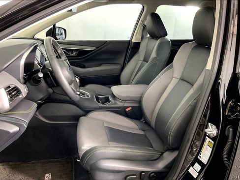 Used 2025 Subaru Outback Onyx Edition AWD/4WD image 32
