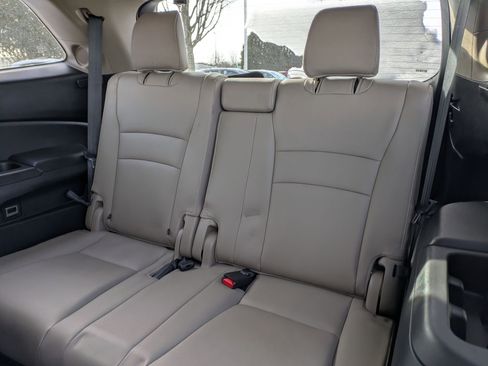 Used 2017 Honda Pilot Touring image 25