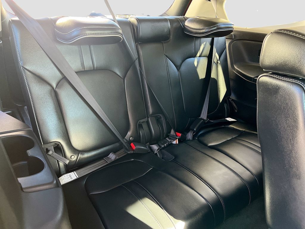 Used 2025 Honda Pilot Elite image 30