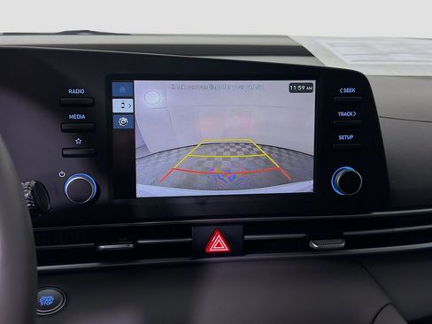 Used 2025 Hyundai Elantra Sport image 16