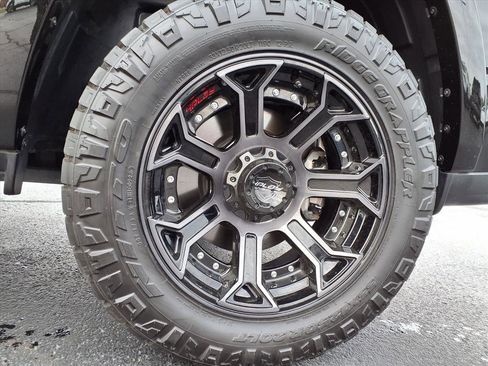 Used 2025 RAM 1500 Laramie w/ Sport Appearance Package image 3