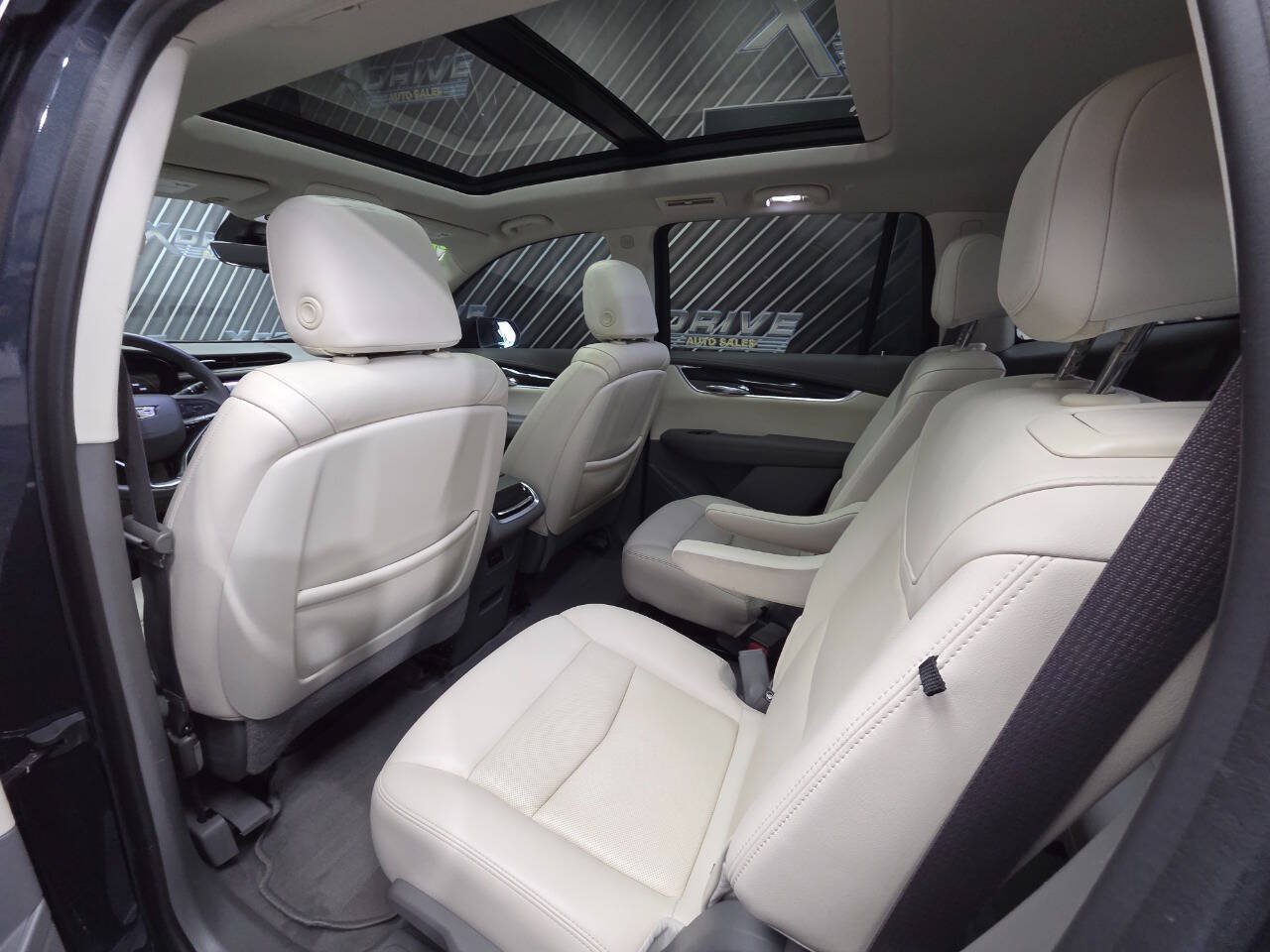 Used 2021 Cadillac XT6 Premium Luxury FWD image 31