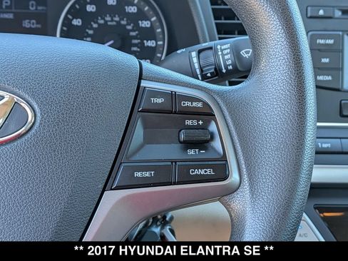 Used 2017 Hyundai Elantra SE FWD image 5