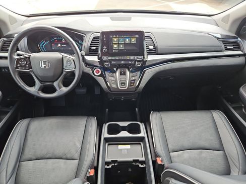 Used 2023 Honda Odyssey Elite image 17