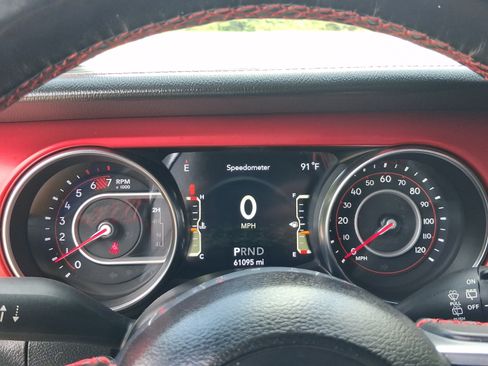 Used 2021 Jeep Wrangler Unlimited Rubicon AWD/4WD image 13