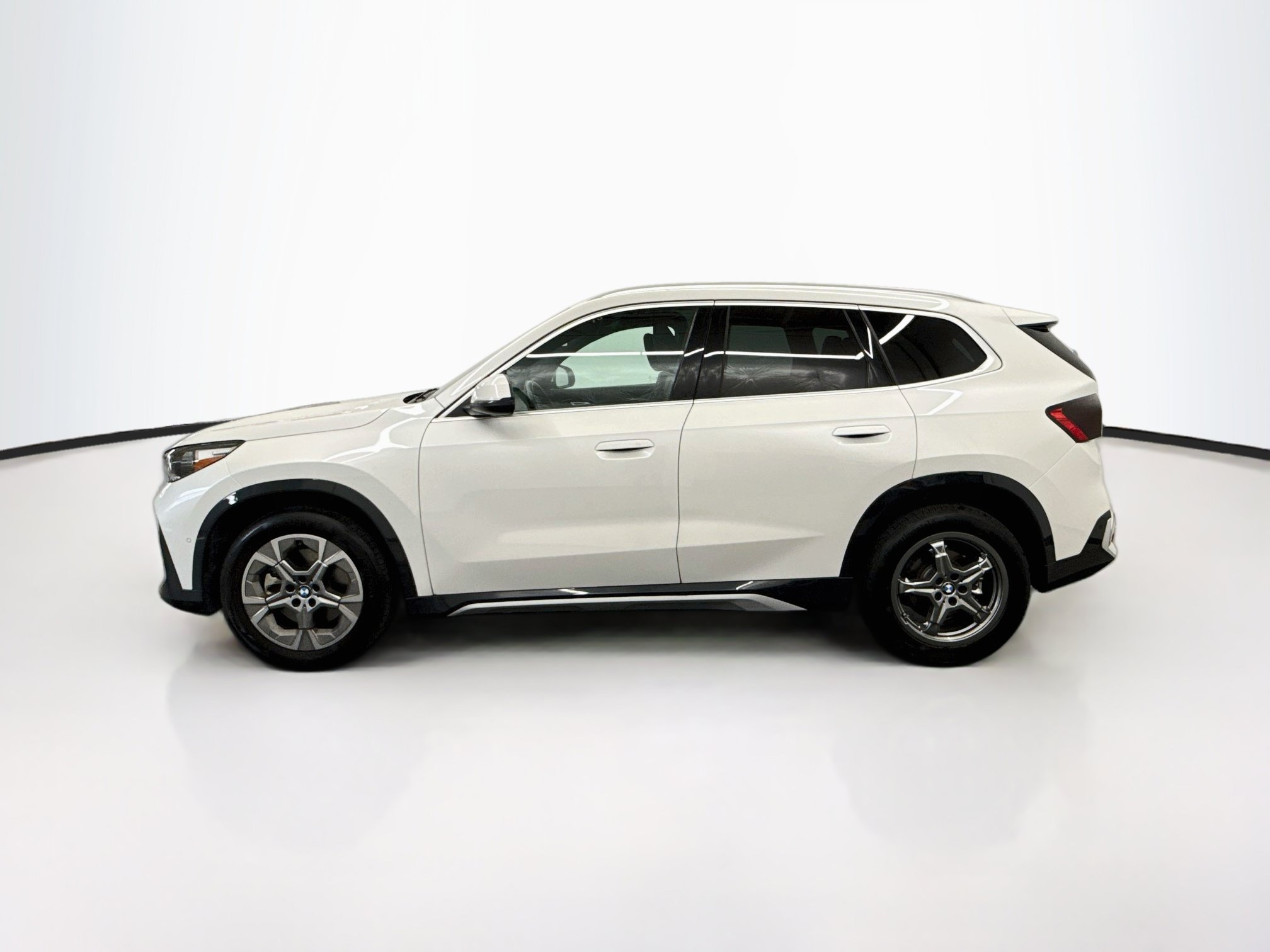 Used 2026 BMW X1 xDrive28i AWD/4WD image 4
