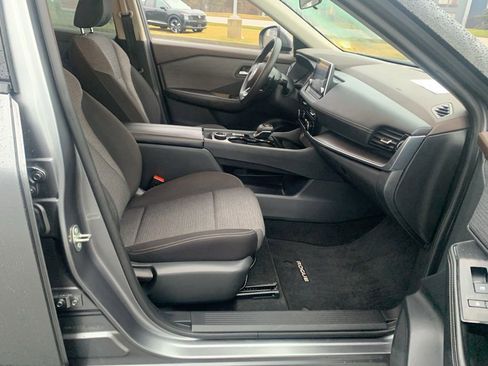 Certified 2021 Nissan Rogue SV image 30