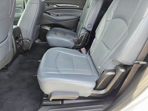 Used 2024 Buick Enclave Premium image 21