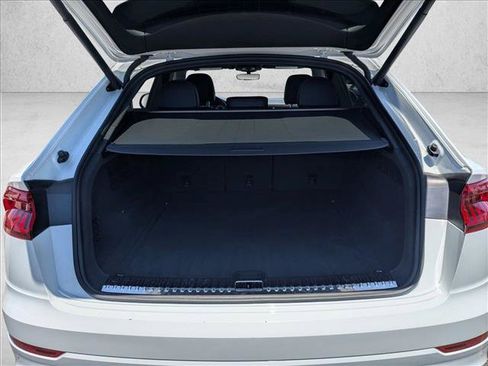 Used 2019 Audi Q8 Premium Plus w/ Premium Plus AWD/4WD image 6