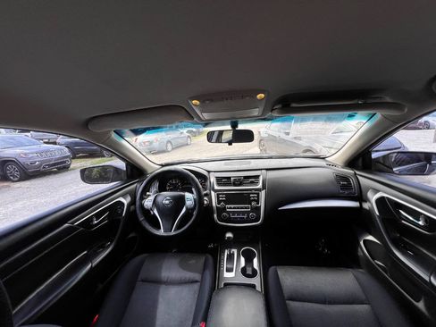 Used 2016 Nissan Altima 2.5 SR FWD image 12