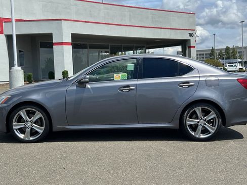 Used 2012 Lexus IS 250 w/ Premium Pkg Value Edition RWD image 9