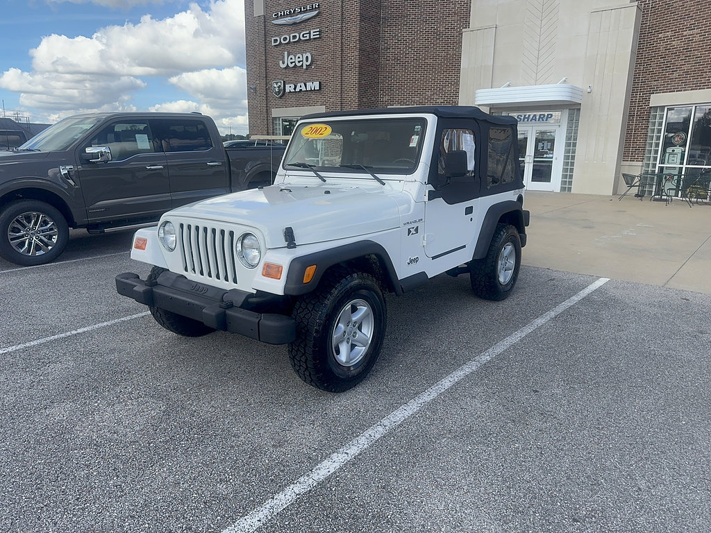 Used 2002 Jeep Wrangler X AWD/4WD image 3