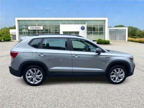 Certified 2023 Volkswagen Taos S AWD/4WD image 6
