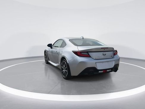 Used 2024 Toyota GR86 Premium image 6