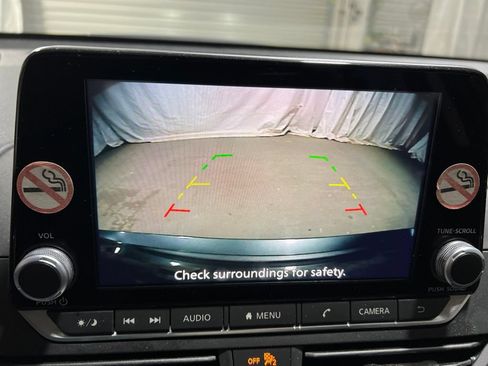 Used 2025 Nissan Altima 2.5 SV FWD image 29