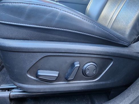 Used 2023 Kia Sorento EX image 9