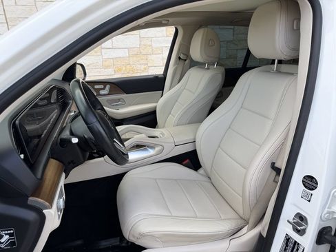 Used 2021 Mercedes-Benz GLE 350 4MATIC w/ AMG Line Exterior image 25
