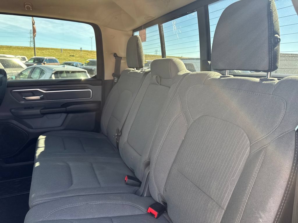 Used 2019 RAM 1500 Big Horn AWD/4WD image 18
