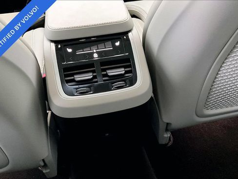 Used 2024 Volvo XC90 B6 Ultimate w/ Protection Package Premier AWD/4WD image 27