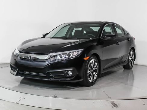 Used 2017 Honda Civic EX image 3