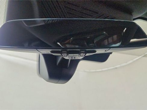 Used 2025 BMW 540i xDrive image 53