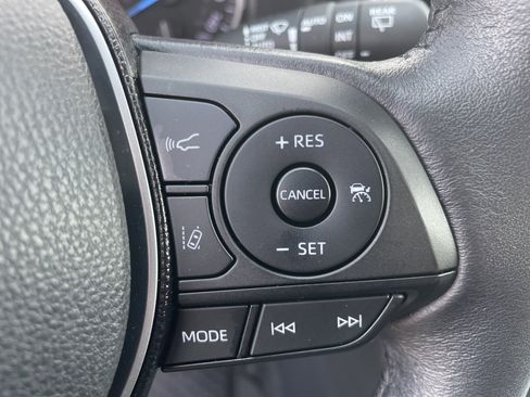 Used 2021 Toyota RAV4 XLE w/ XLE Grade Weather Package image 32