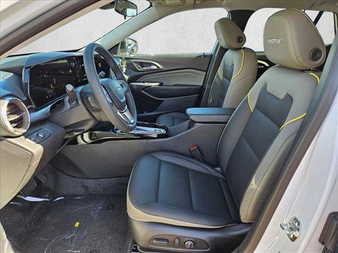 New 2026 Chevrolet Trax ACTIV w/ Sunroof Package FWD image 4