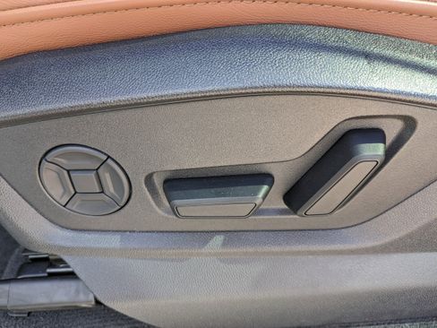 Used 2025 Audi Q8 Premium w/ Convenience Package image 22