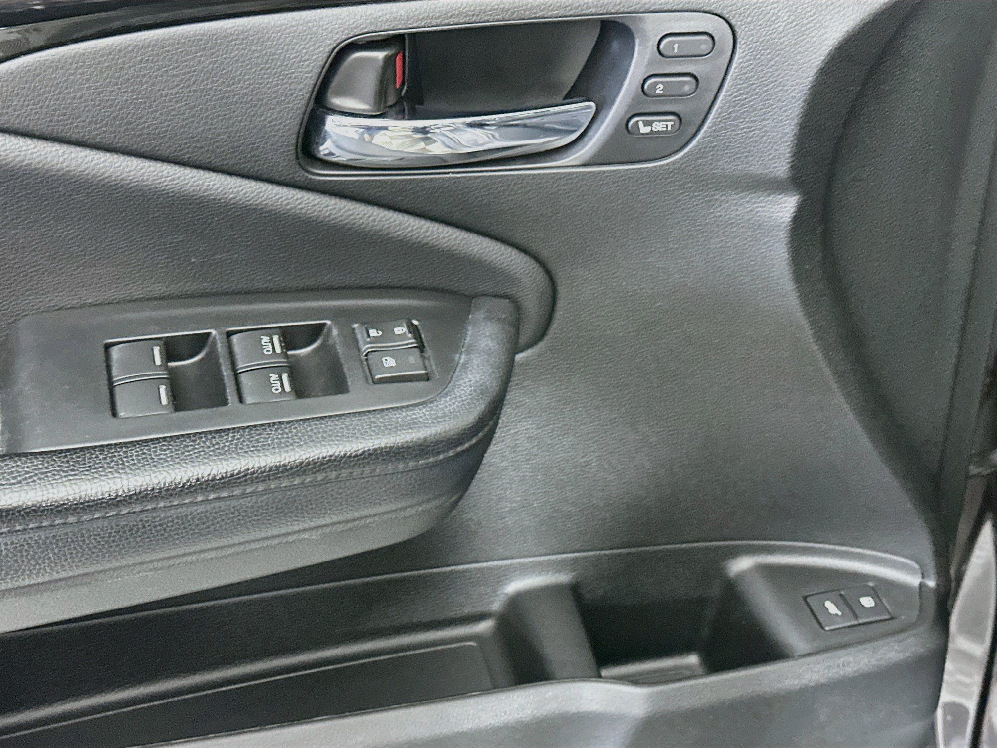 Used 2019 Honda Pilot Touring image 15