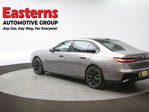 Used 2023 BMW 760i xDrive w/ Executive Package AWD/4WD image 68