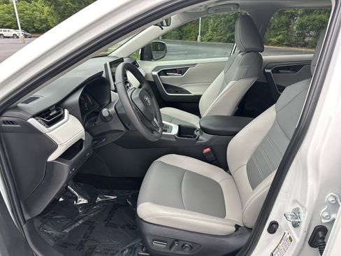 Certified 2025 Toyota RAV4 XLE Premium FWD image 16