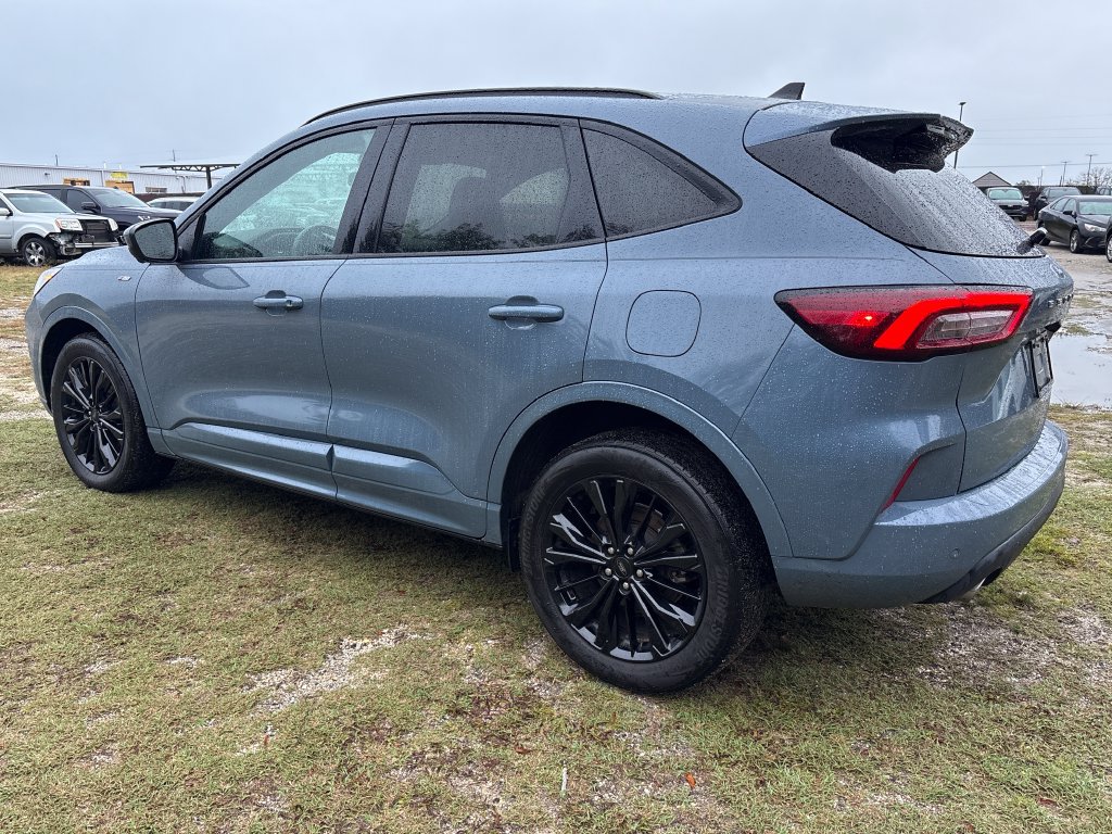 Certified 2023 Ford Escape ST-Line Elite AWD/4WD image 16