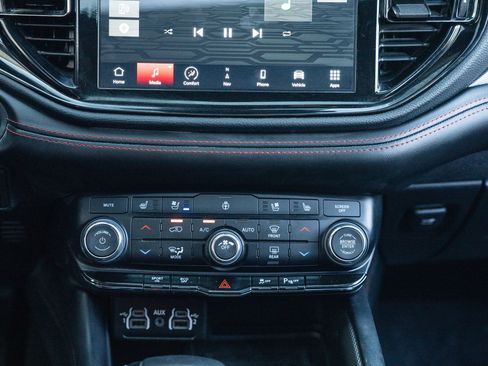Used 2024 Dodge Durango R/T AWD/4WD image 27