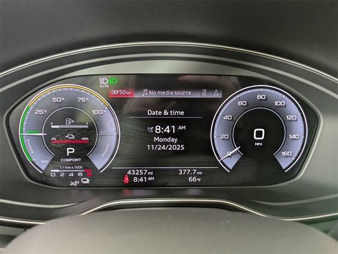 Used 2021 Audi Q5 e Premium Plus image 20