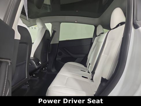 Used 2024 Tesla Model Y 2WD image 13