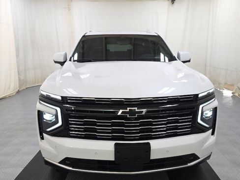 Used 2026 Chevrolet Tahoe High Country AWD/4WD image 2