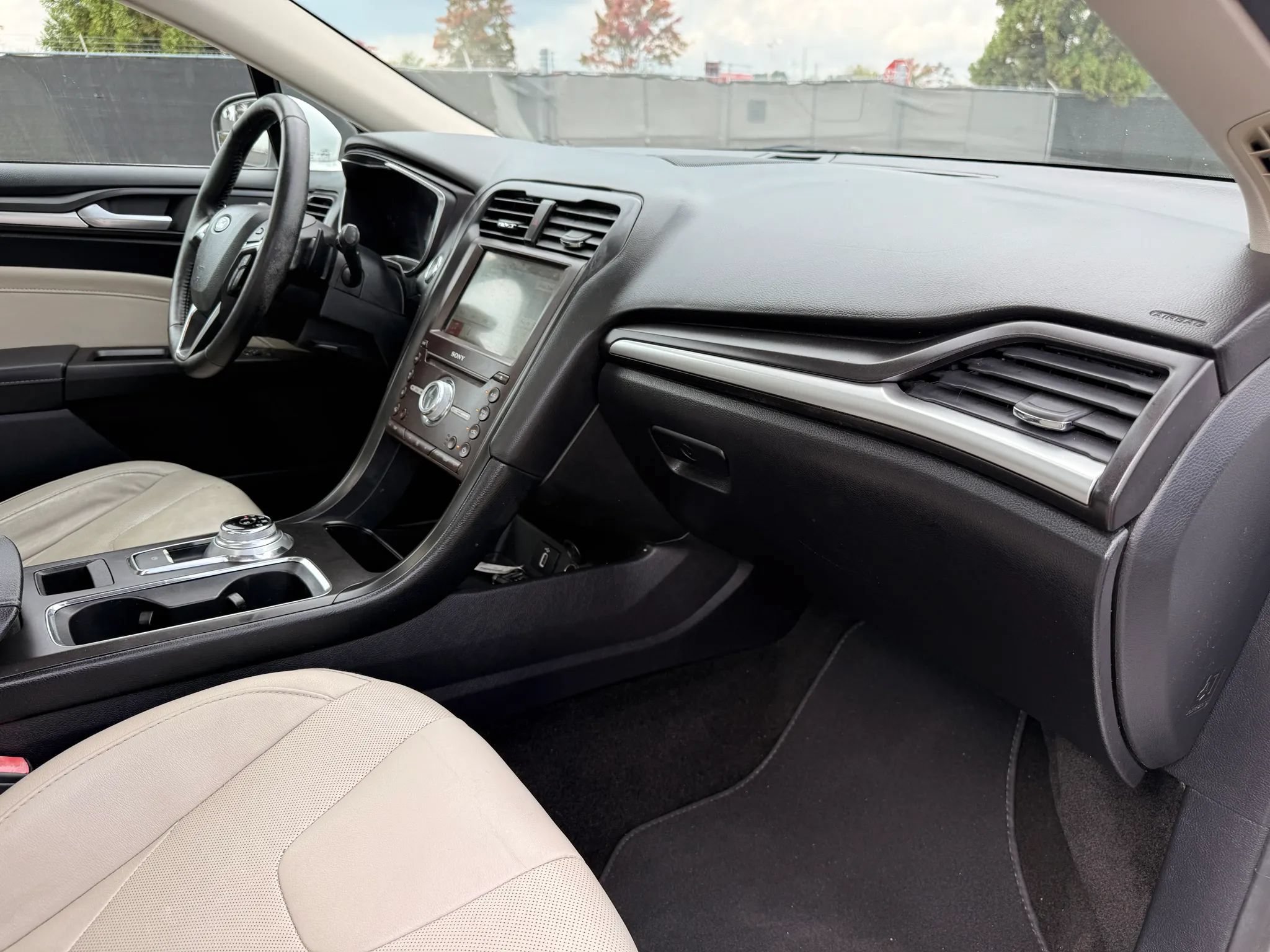 Used 2018 Ford Fusion Titanium AWD/4WD image 19