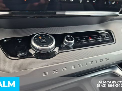 Used 2025 Ford Expedition Max Active AWD/4WD image 30