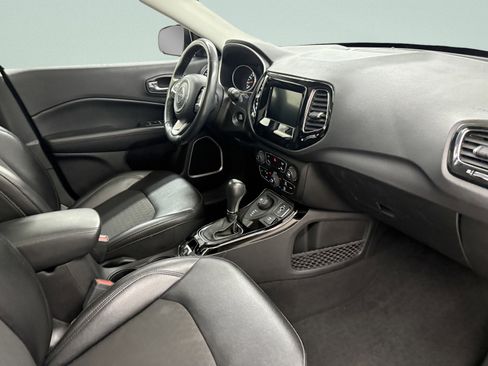 Used 2020 Jeep Compass Latitude image 21