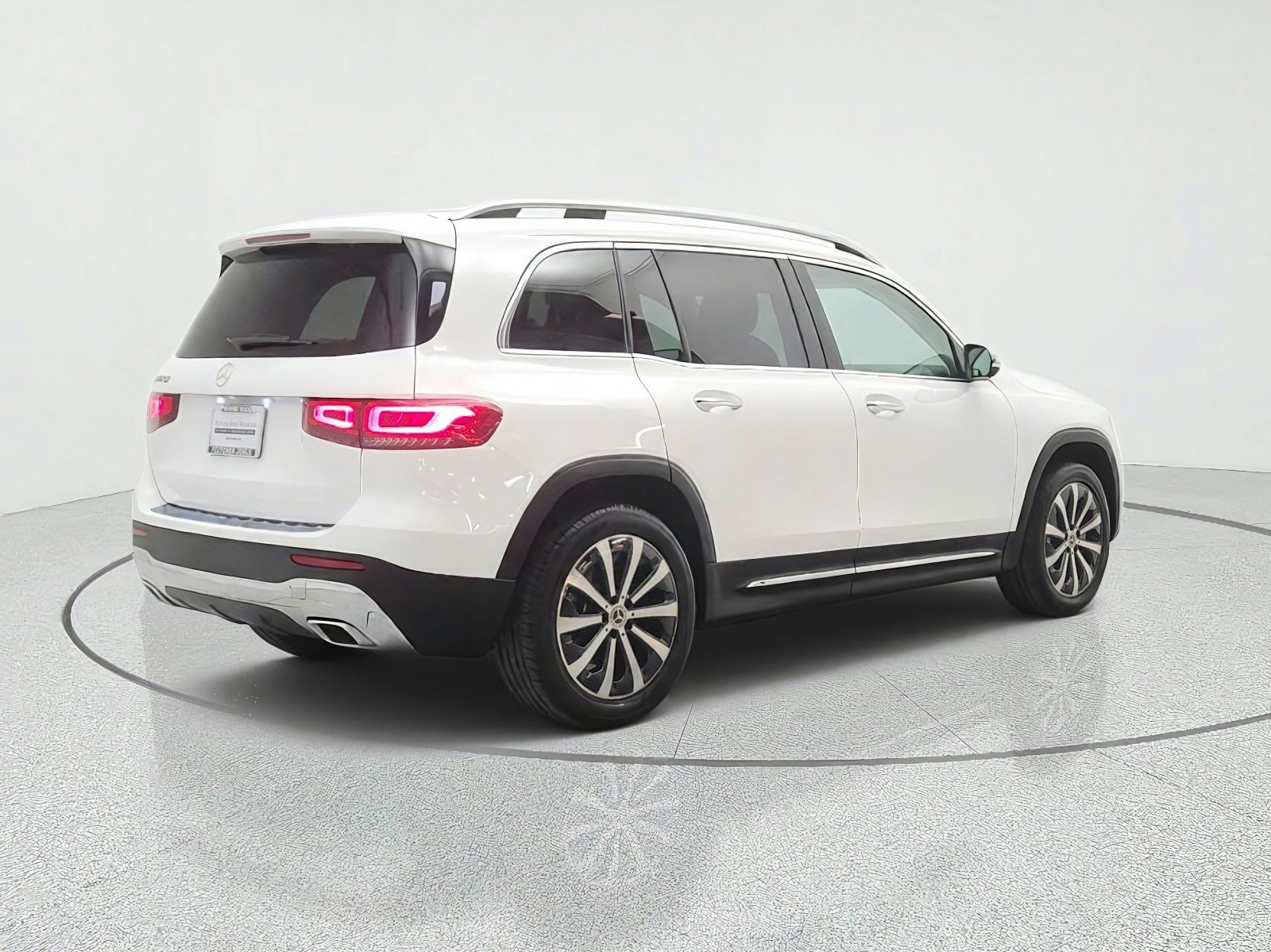 Used 2023 Mercedes-Benz GLB 250 image 5