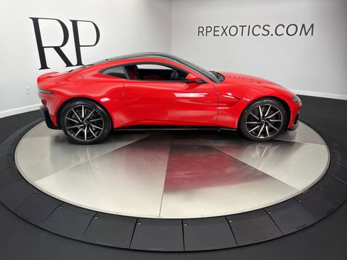 Used 2020 Aston Martin V8 Vantage Coupe RWD image 10