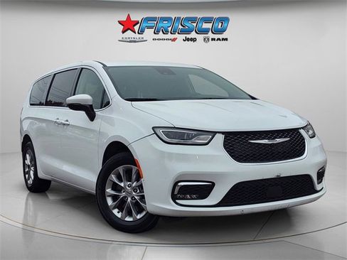 Used 2023 Chrysler Pacifica Touring-L image 1
