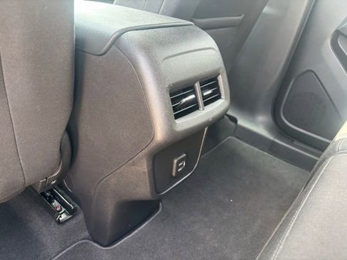 Used 2022 Chevrolet Equinox LS w/ LS Convenience Package image 25