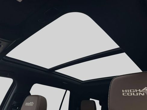 Used 2023 Chevrolet Tahoe High Country image 26