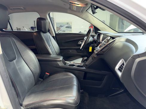Used 2017 Chevrolet Equinox LT w/ Sport Edition FWD image 27