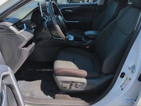 Certified 2025 Toyota RAV4 XLE AWD/4WD image 8