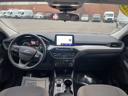 Used 2022 Ford Escape SE image 16