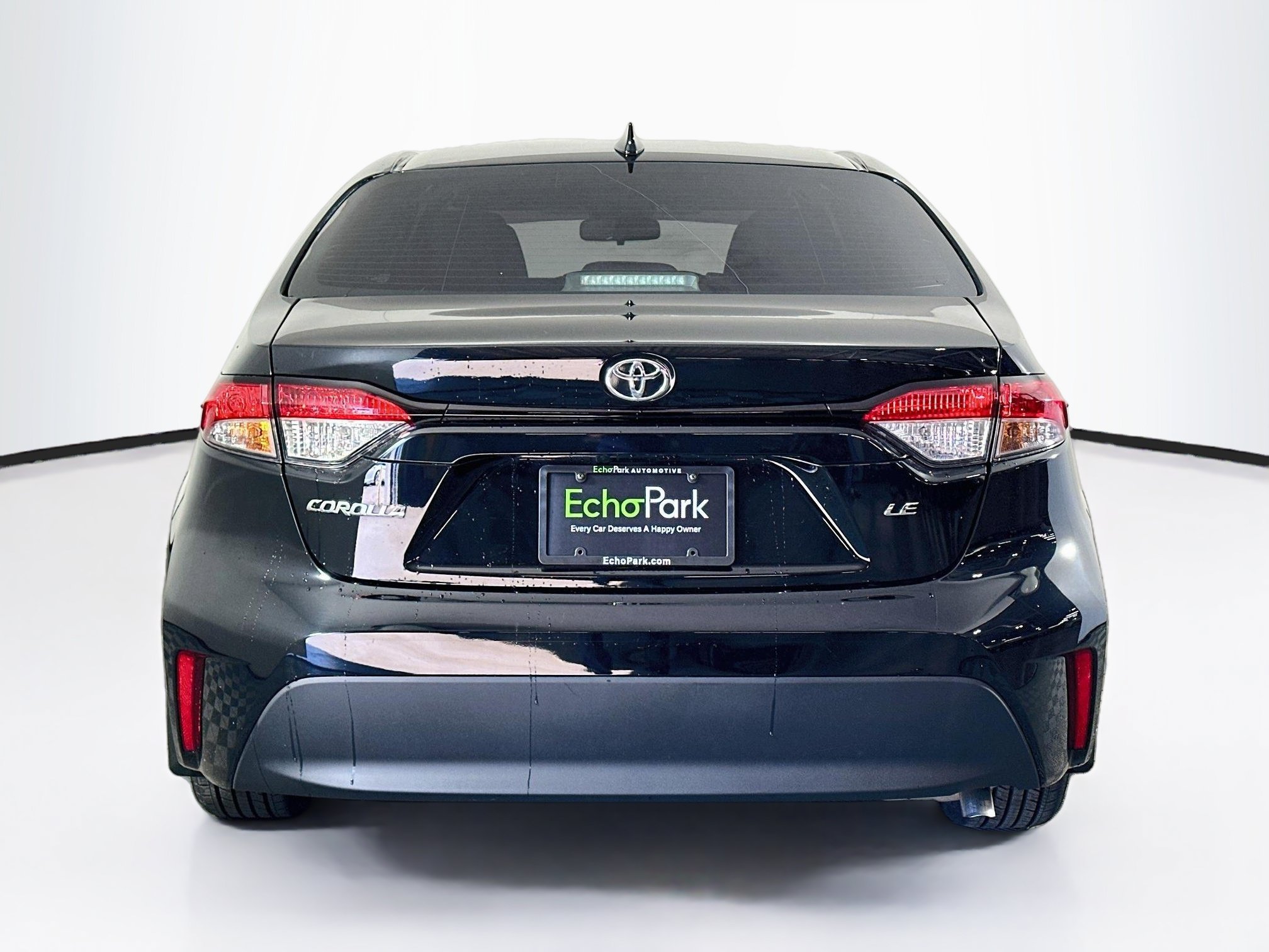 Used 2025 Toyota Corolla LE FWD image 7
