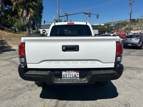 Used 2020 Toyota Tacoma SR image 4