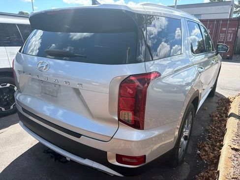 Used 2022 Hyundai Palisade SEL w/ 8P Bench Seat Package FWD image 12